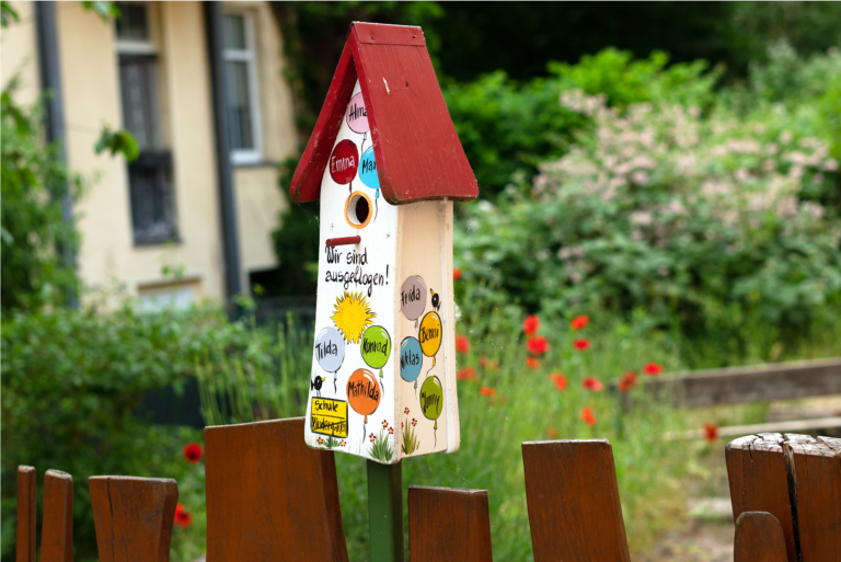 A kooky birdhouse